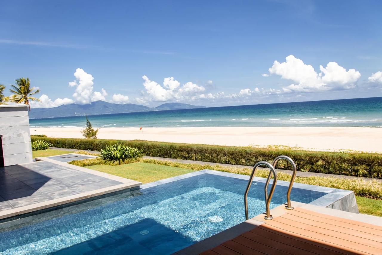 Deluxe Beach Villas By Danatrip Da Nang Exterior foto