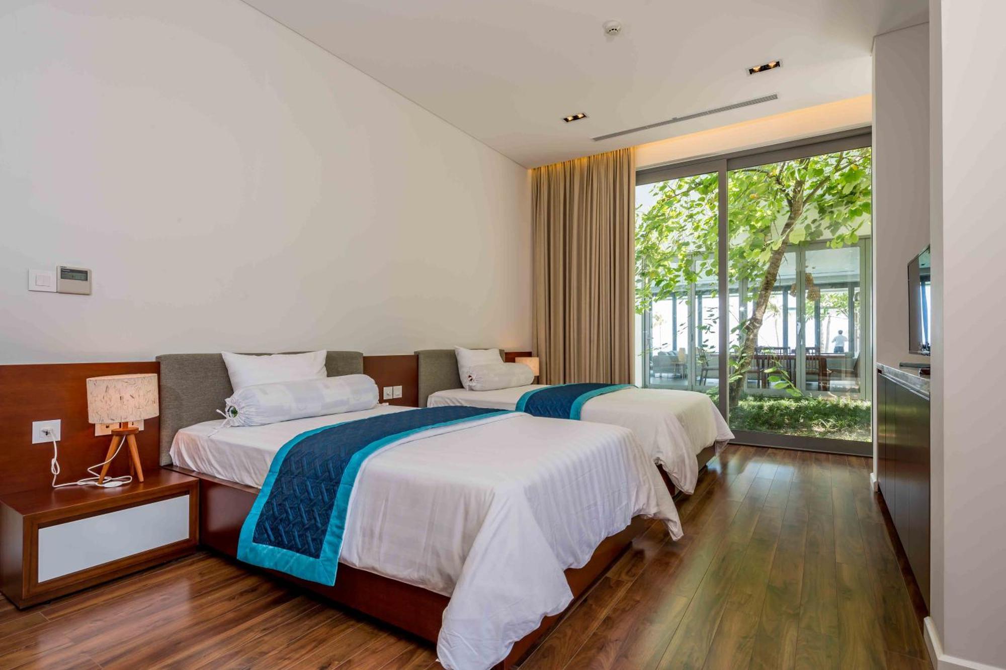 Deluxe Beach Villas By Danatrip Da Nang Exterior foto