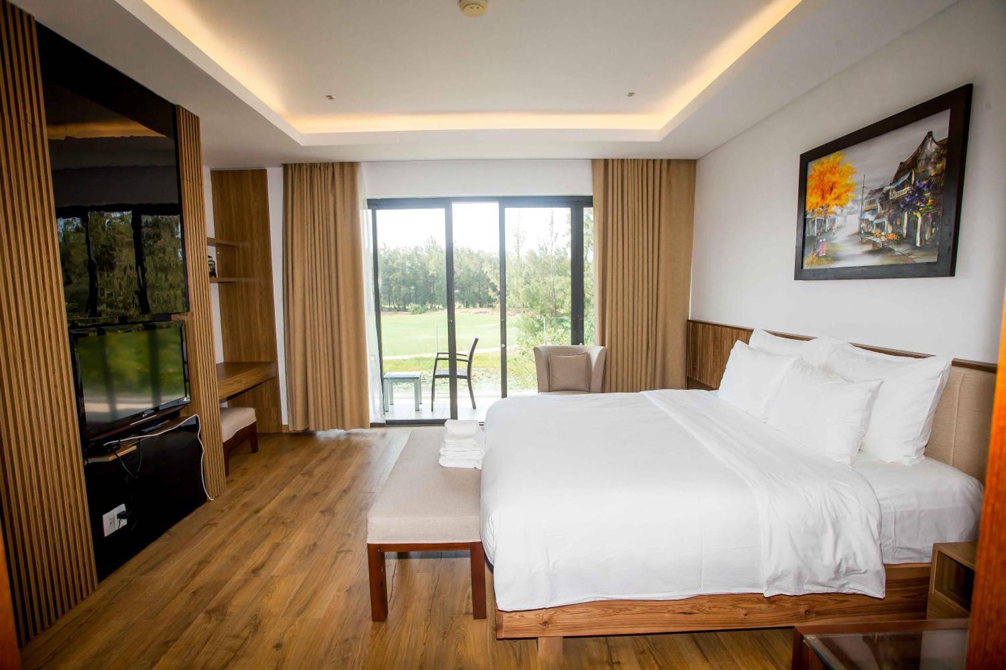Deluxe Beach Villas By Danatrip Da Nang Exterior foto