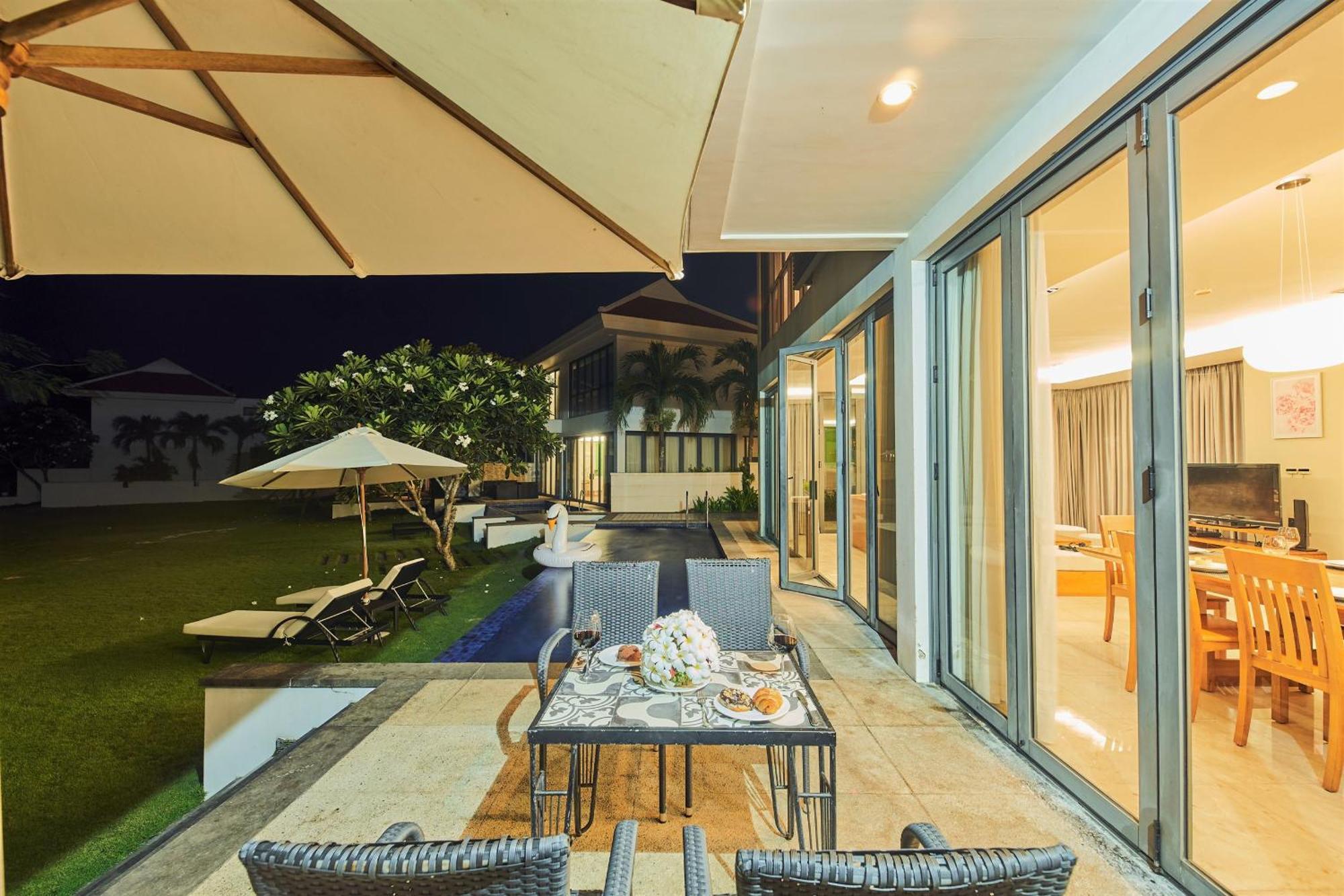 Deluxe Beach Villas By Danatrip Da Nang Habitación foto